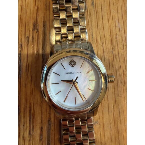 KENDRA SCOTT | ALEX GOLD TONE STAINLESS STEEL 28MM WATCH IVORY MOTHER OF PEARL - Picture 2 of 7